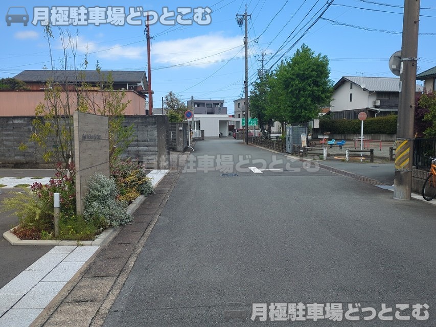 伊勢市宮後3丁目7-66の月極駐車場8