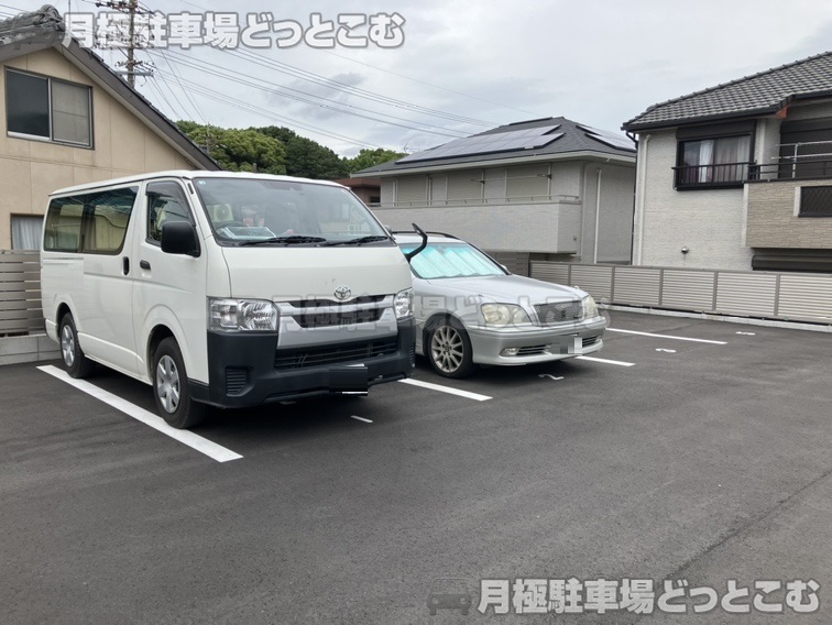 名古屋市緑区古鳴海2丁目56-1、56-2の月極駐車場4