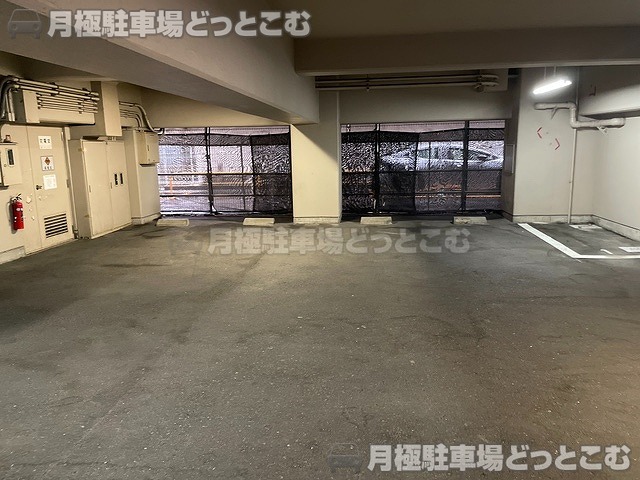 名古屋市中区丸の内3丁目15-15の月極駐車場3