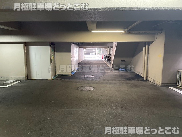 名古屋市中区丸の内3丁目15-15の月極駐車場5