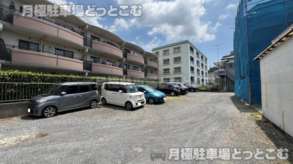 横浜市栄区飯島町1533の月極駐車場2