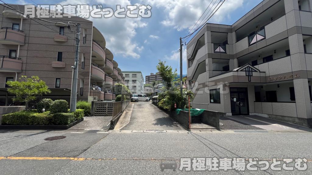 横浜市栄区飯島町1533の月極駐車場4