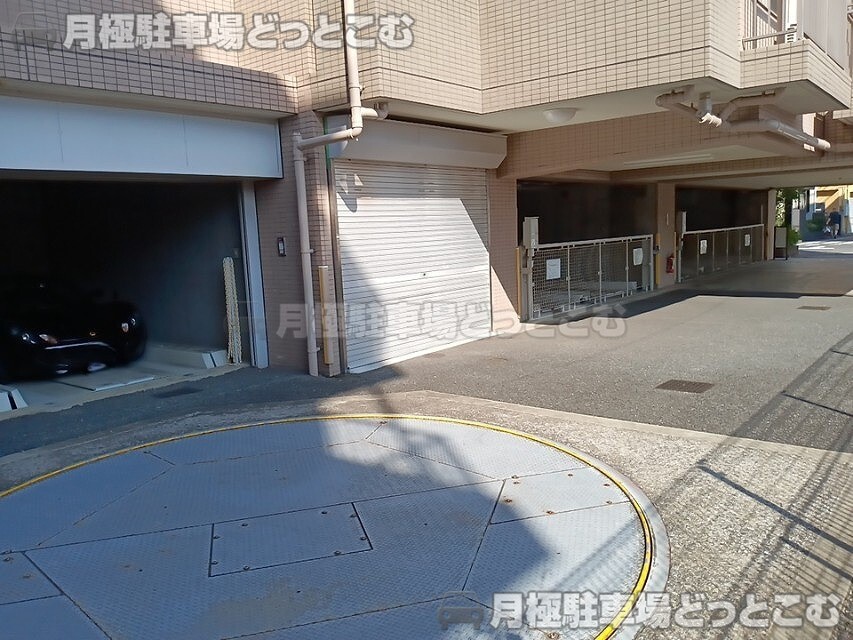 大田区鵜の木2丁目27-7の月極駐車場2