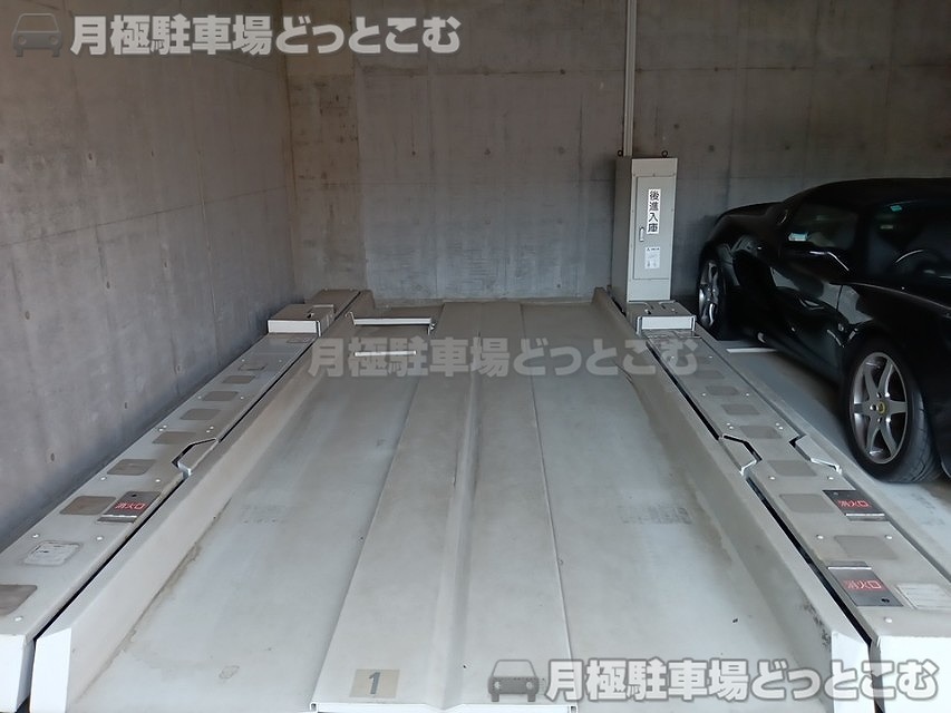 大田区鵜の木2丁目27-7の月極駐車場3