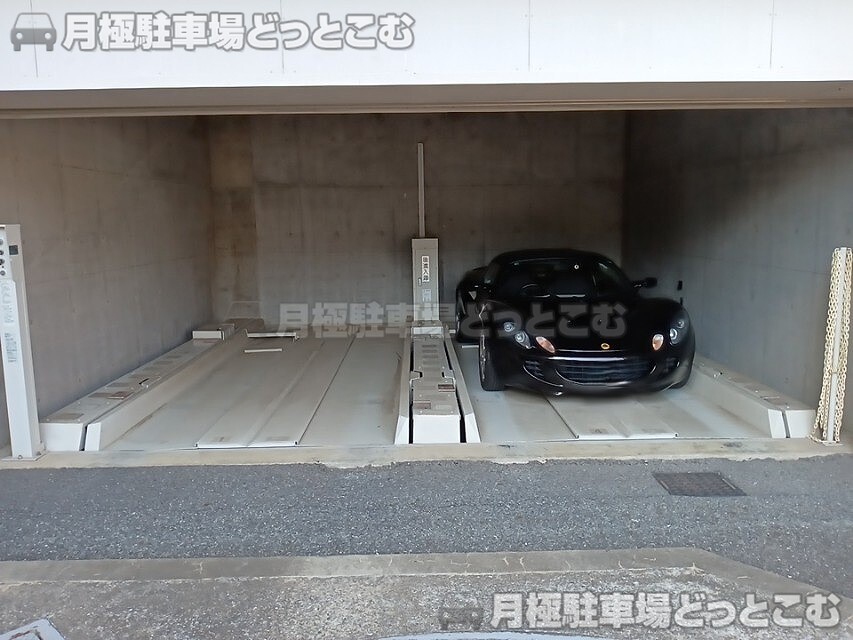 大田区鵜の木2丁目27-7の月極駐車場4
