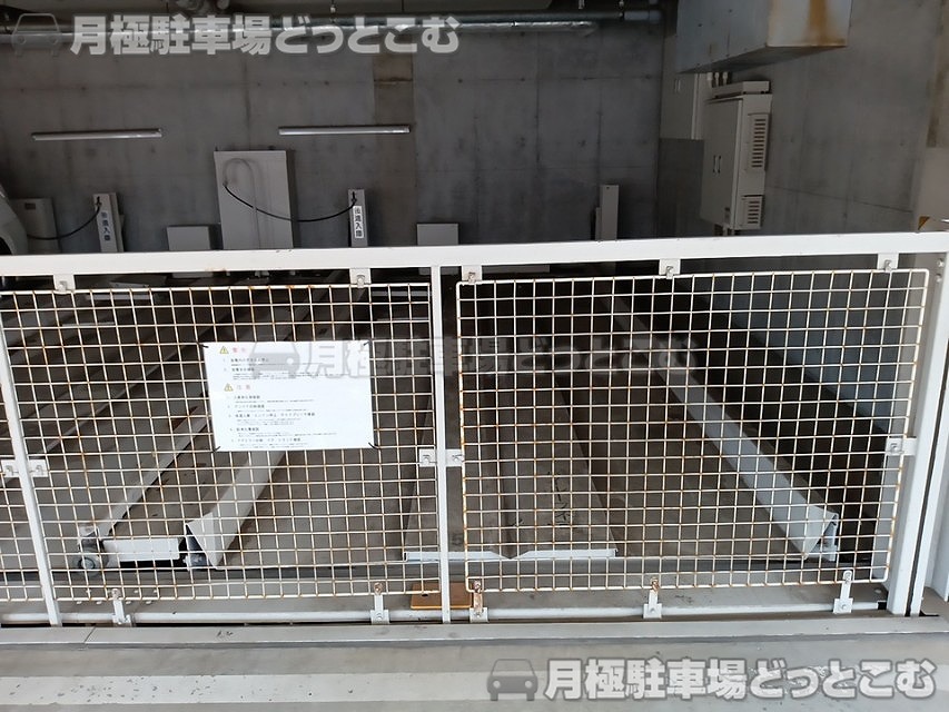 大田区鵜の木2丁目27-7の月極駐車場5