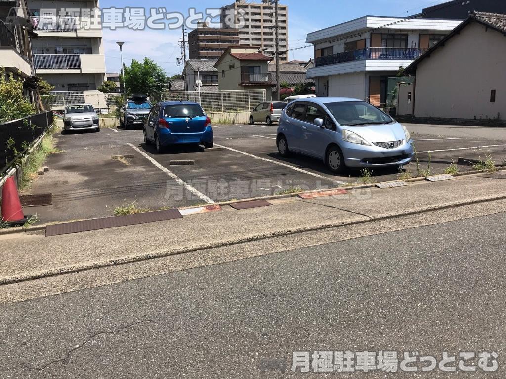 名古屋市中川区上流町1丁目38の月極駐車場2