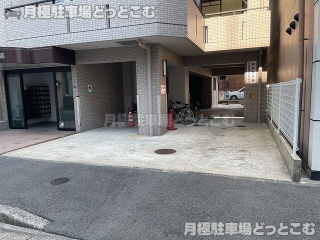 名古屋市中区千代田5丁目317の月極駐車場1