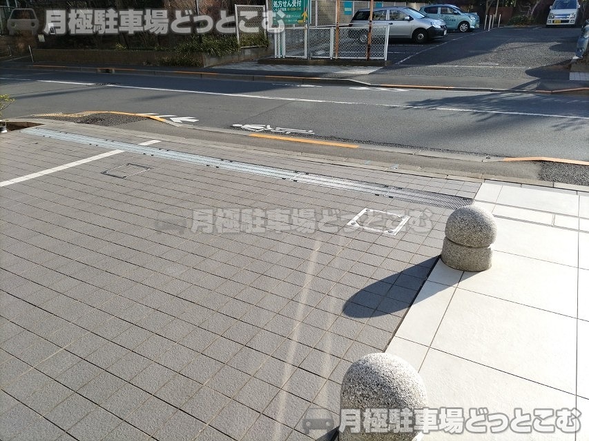 中野区白鷺2丁目1-21の月極駐車場9