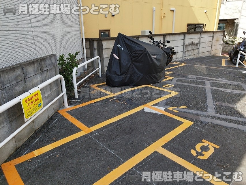 文京区本郷6丁目14の月極駐車場4