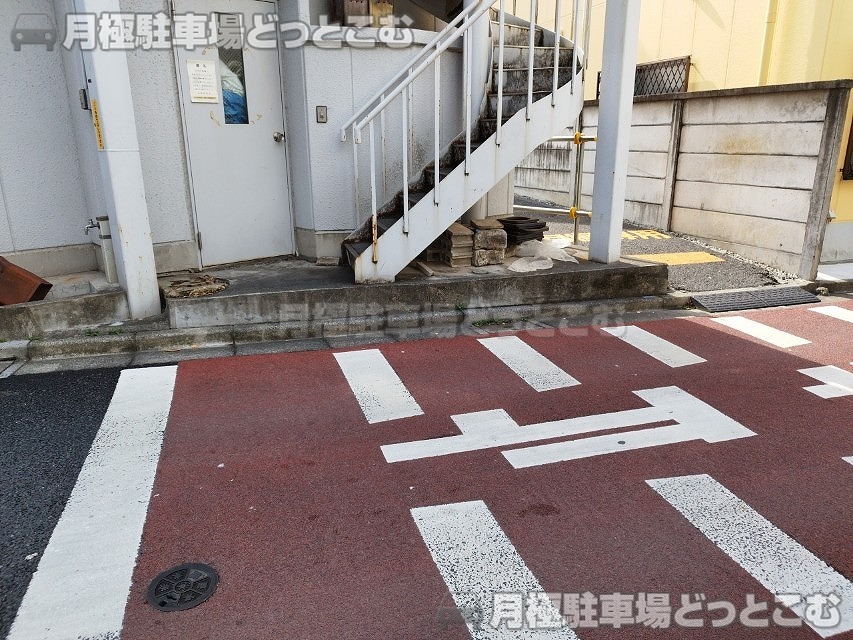 文京区本郷6丁目14の月極駐車場8