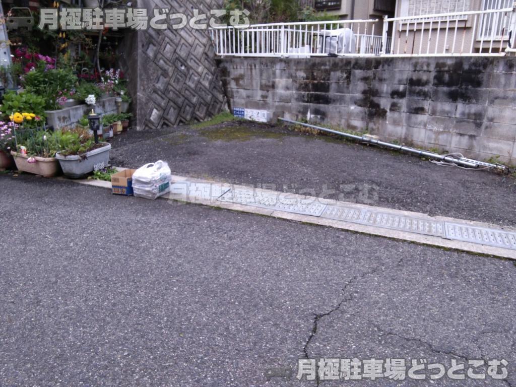 和泉市三林町1269の月極駐車場6