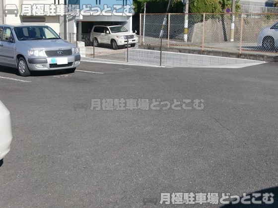 豊中市東豊中町5丁目151-5の月極駐車場2