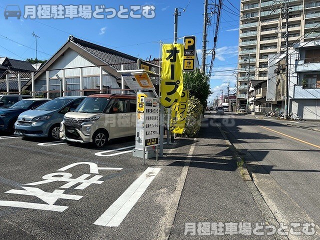 岡崎市柱6丁目5-2、5-3の月極駐車場2