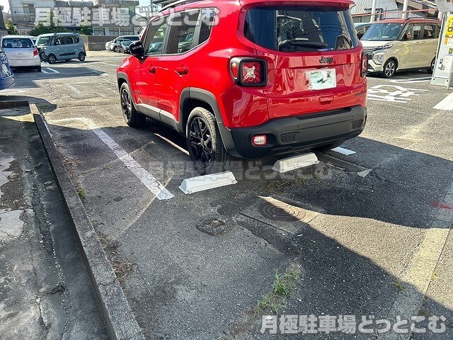 岡崎市柱6丁目5-2、5-3の月極駐車場4