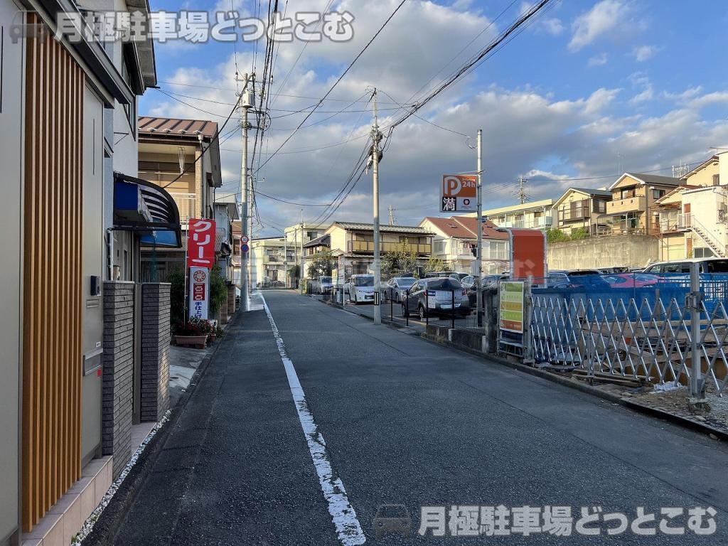 昭島市松原町5丁目2979-24の月極駐車場9