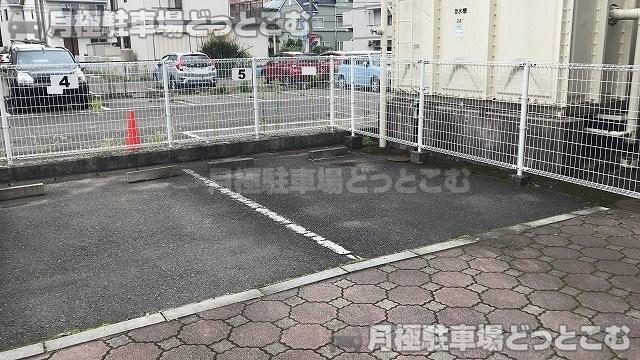 仙台市太白区泉崎2丁目22-.30の月極駐車場2