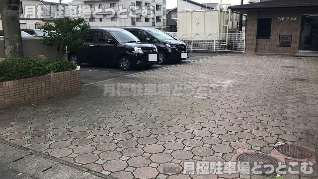 仙台市太白区泉崎2丁目22-.30の月極駐車場3