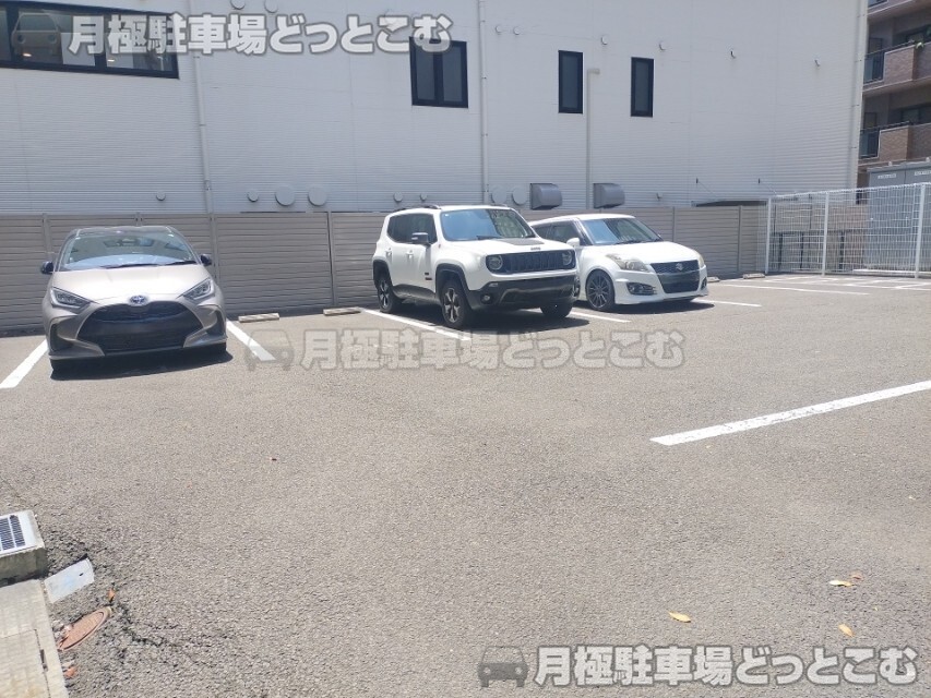 仙台市青葉区支倉町2-50の月極駐車場3