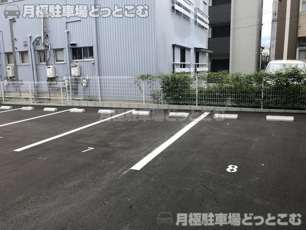 名古屋市中村区中村町字楠30の月極駐車場5