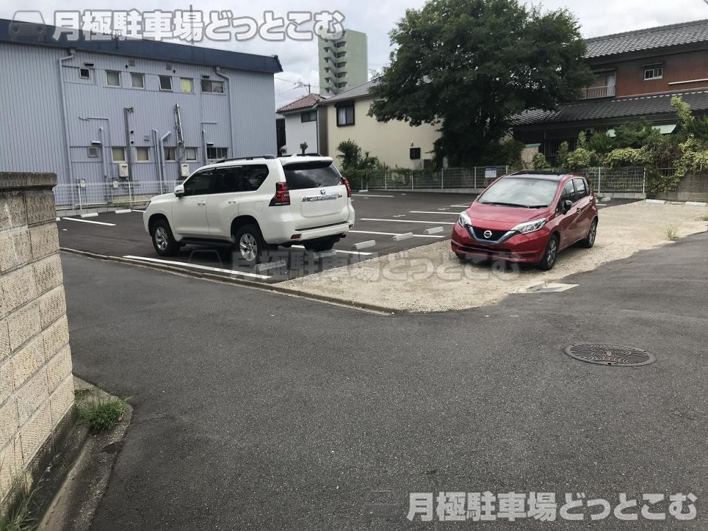 名古屋市中村区中村町字楠30の月極駐車場9