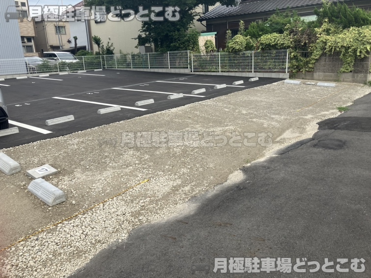 名古屋市中村区中村町字楠30の月極駐車場2