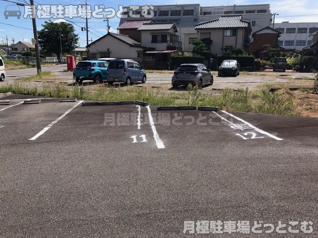 春日井市桃山町1丁目106の月極駐車場3