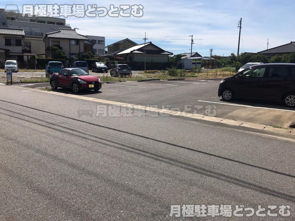 春日井市桃山町1丁目106の月極駐車場5