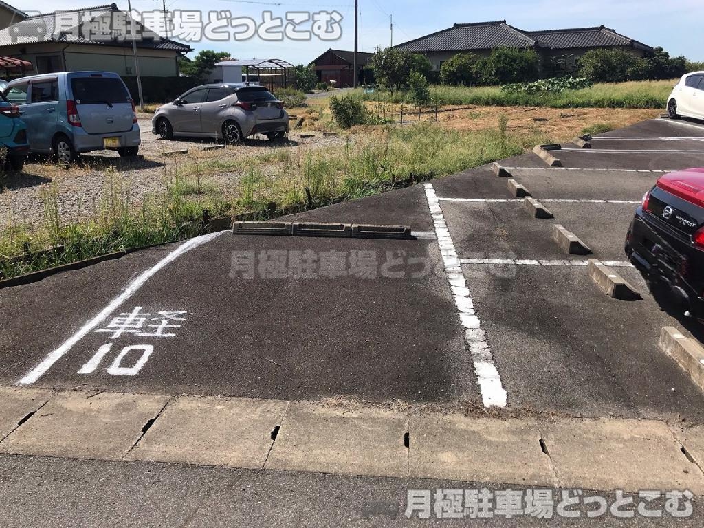春日井市桃山町1丁目106の月極駐車場4