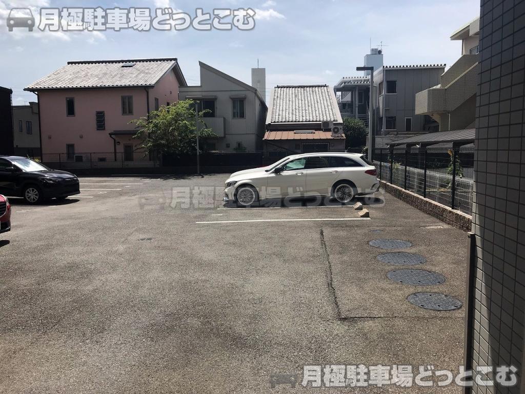 名古屋市昭和区隼人町8丁目9の月極駐車場2