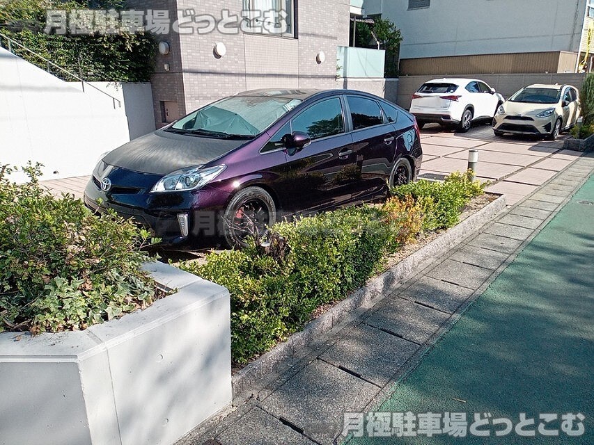 名古屋市千種区徳川山町2丁目1-3の月極駐車場2