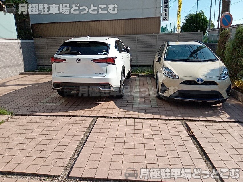 名古屋市千種区徳川山町2丁目1-3の月極駐車場3
