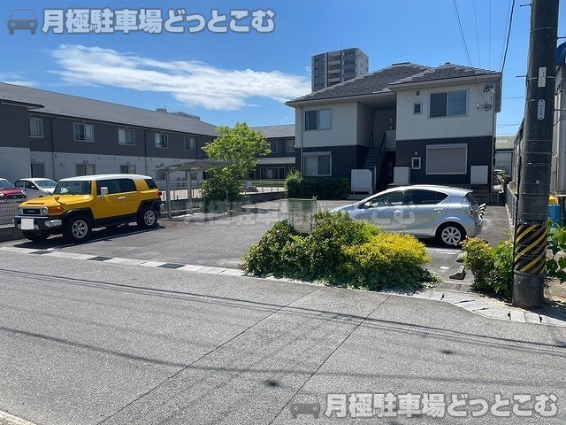 岡崎市大門4丁目2-4の月極駐車場2