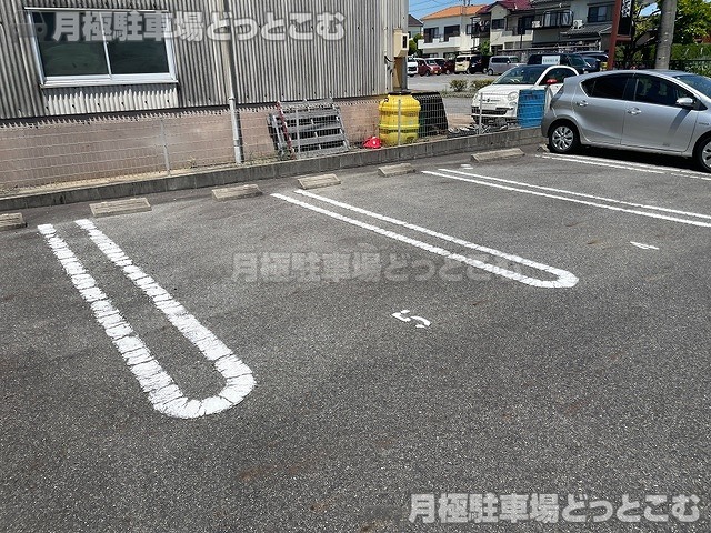 岡崎市大門4丁目2-4の月極駐車場4