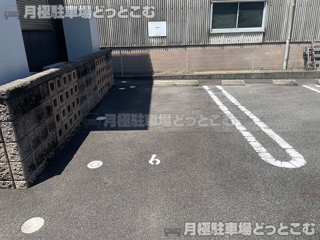 岡崎市大門4丁目2-4の月極駐車場5