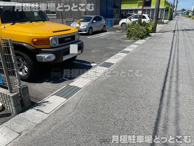岡崎市大門4丁目2-4の月極駐車場8