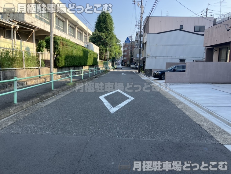 名古屋市中区松原3丁目407の月極駐車場4