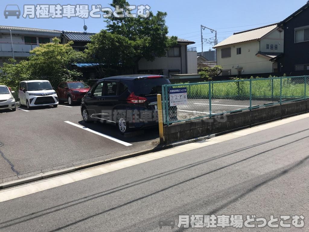 名古屋市熱田区六番1丁目の月極駐車場3