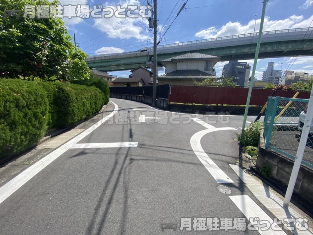 名古屋市熱田区六番1丁目の月極駐車場8