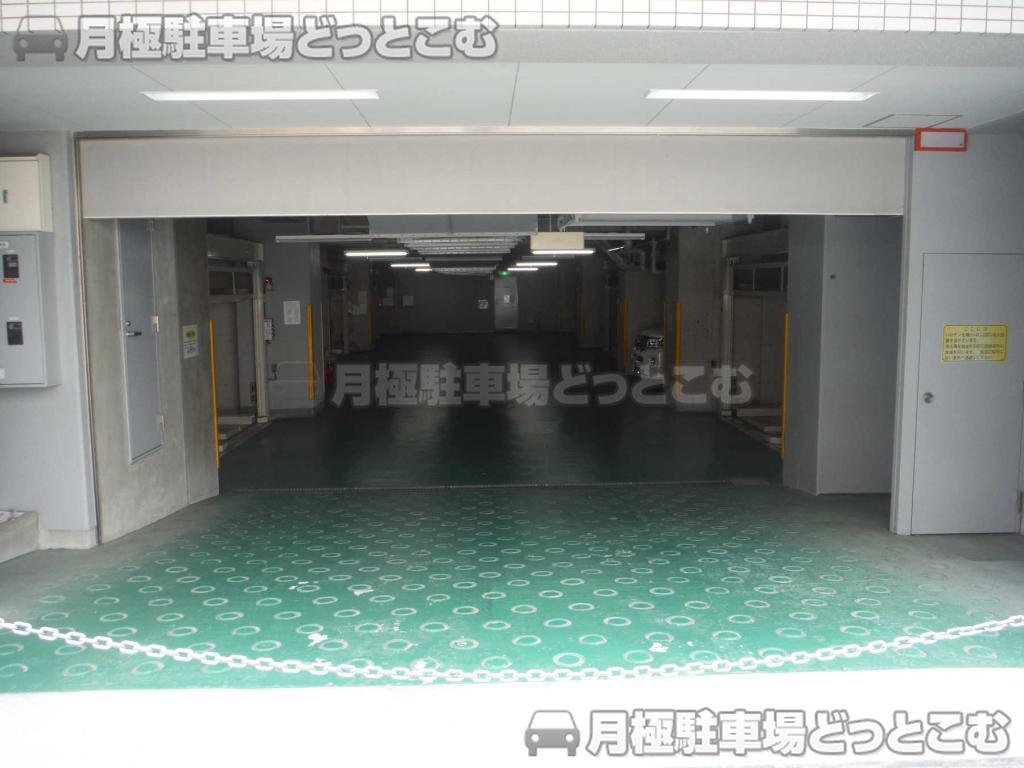 大阪市淀川区西三国1-6-7の月極駐車場2