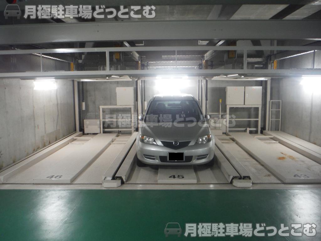 大阪市淀川区西三国1-6-7の月極駐車場4