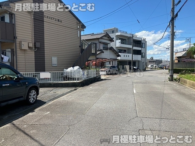 岡崎市上地3丁目7-4の月極駐車場7
