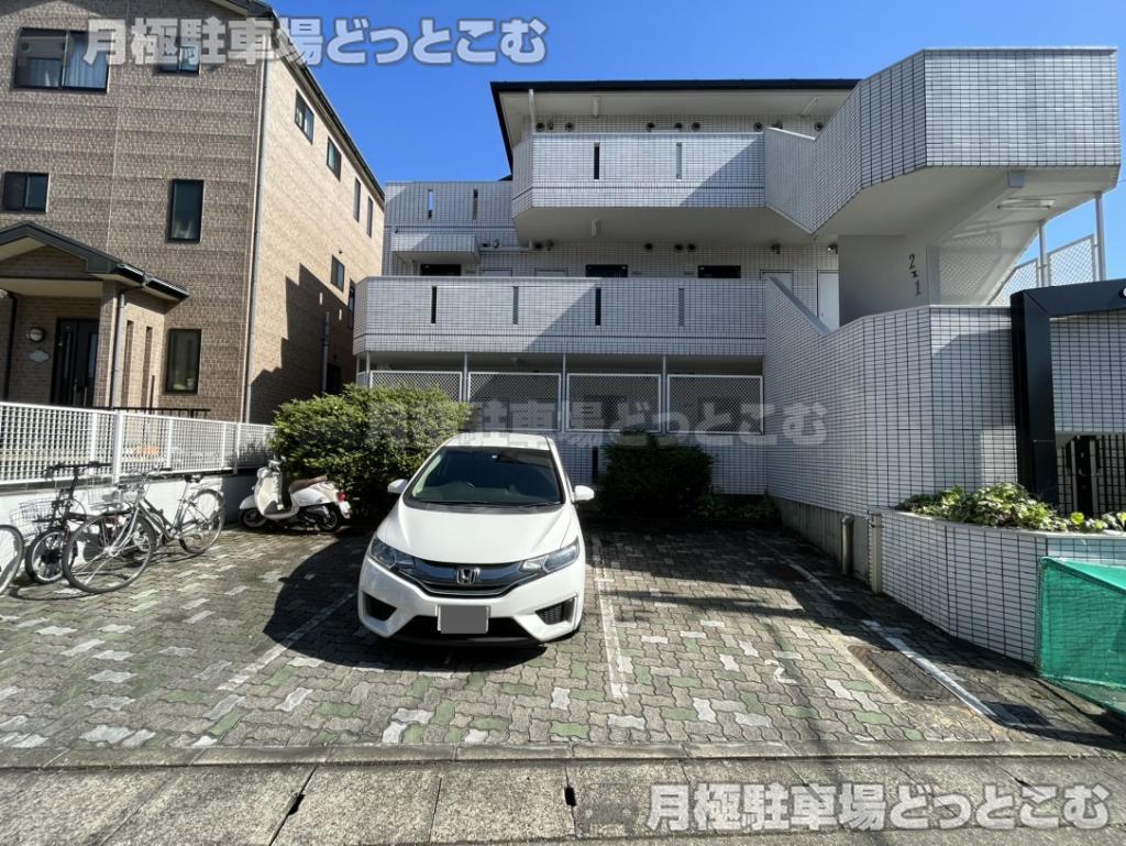 名古屋市名東区藤見が丘148-2の月極駐車場1