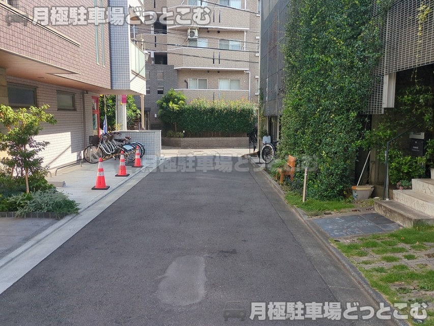 練馬区上石神井2丁目29-4の月極駐車場8
