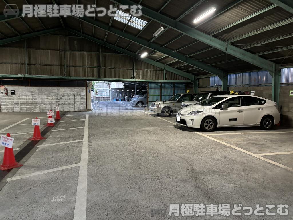 大阪市東住吉区鷹合3丁目11－6の月極駐車場1