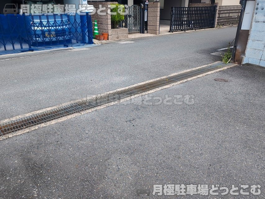 門真市三ツ島2丁目1733-1の月極駐車場5