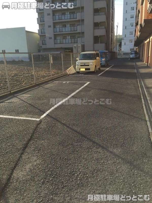 東大阪市横枕西4-6の月極駐車場2
