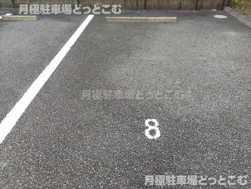 岡崎市天白町郷西49-48の月極駐車場4
