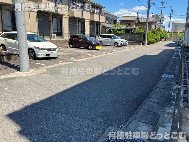 岡崎市羽根町字中田5-21の月極駐車場6