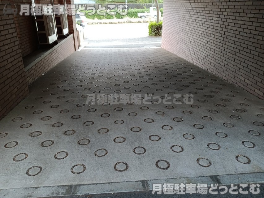 横浜市都筑区茅ケ崎中央10-12の月極駐車場6